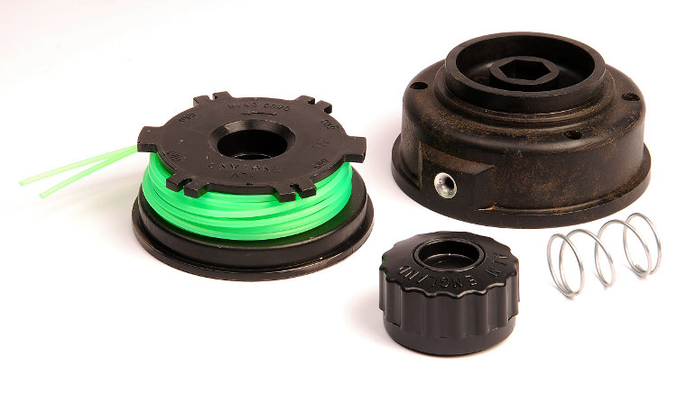 Spool Head Assembly for various strimmers / trimmers - Click Image to Close
